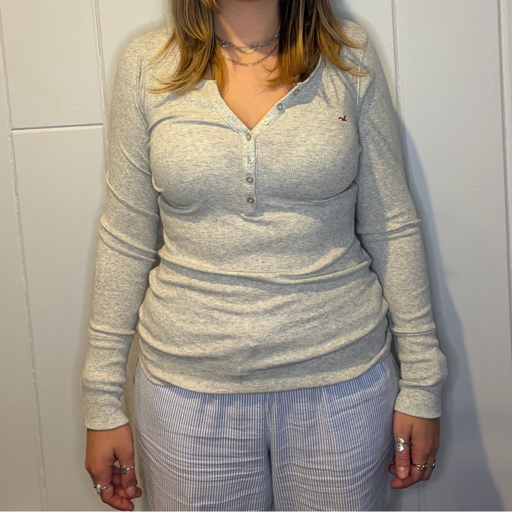 NWT! Women's Cream Long Sleeve Henley Top